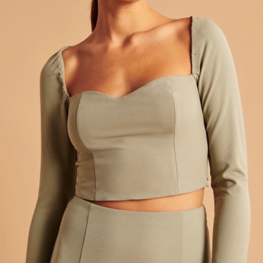 Abercrombie & Fitch Top NWT